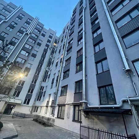 Beautiful Apartment In Chisináu Exterior foto